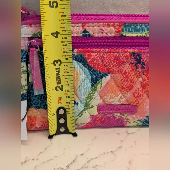 Vera Bradley Wristlet - NWT - Pink/Blue Floral 8x4.5 Inches - Picture 10 of 11